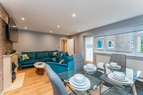 Stylish 2 bedroom apartment in Bournemouth, 500m from beach